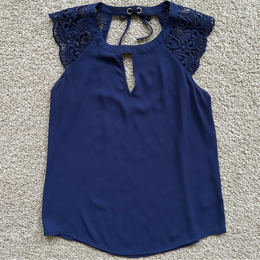 Express | Blue Lace Top